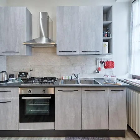 Apartment Acadamis - 4 Min A Piedi Da Porta Susa Turin