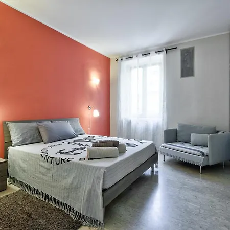 Apartment Acadamis - 4 Min A Piedi Da Porta Susa