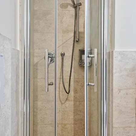 Acadamis - 4 Min A Piedi Da Porta Susa Apartment *